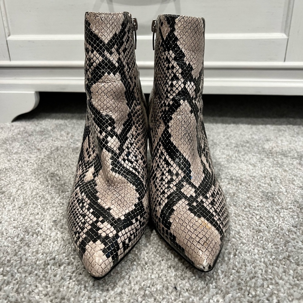 Marc Fisher Size 8 Boot